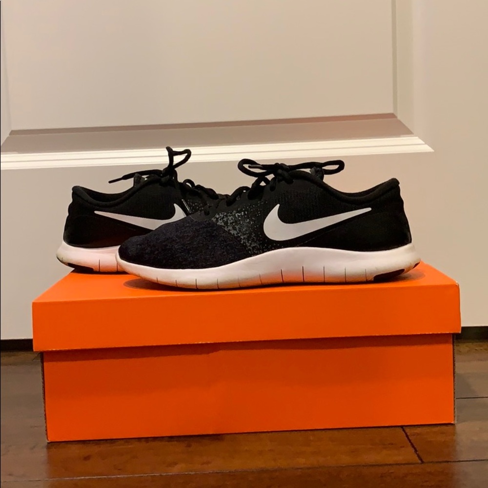 Nike Flex Contact Running Shoes